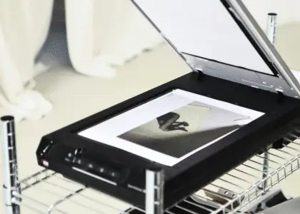 gambar scanner dokumen secan proses scanning